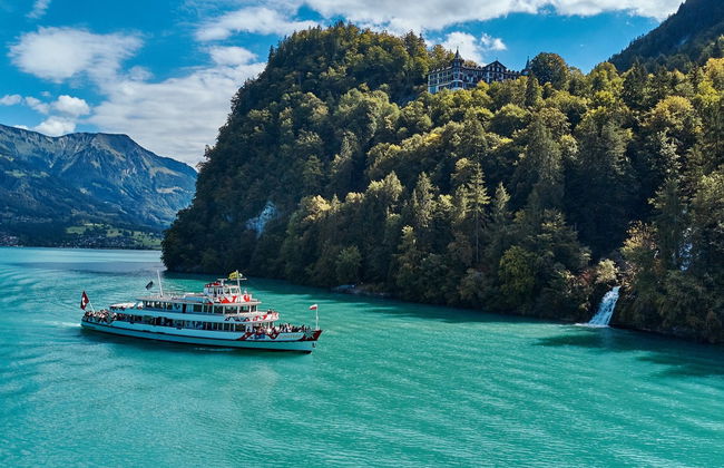 Lake Thun + Lake Brienz Boat Trip - Photo 3