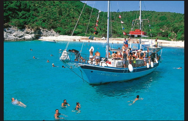 Excursión a Paxoí, Cuevas Azules y Lakka en barco - Foto 4