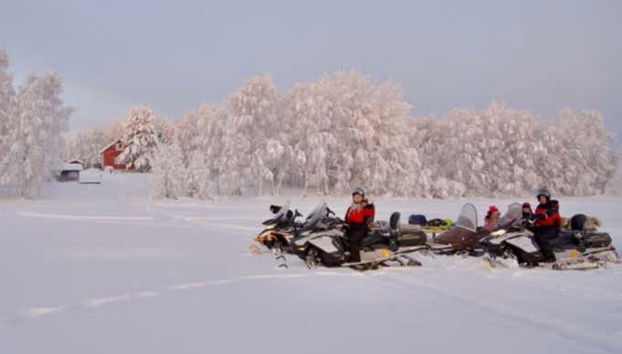 Giro in motoslitta e pesca sul ghiaccio - Foto 2