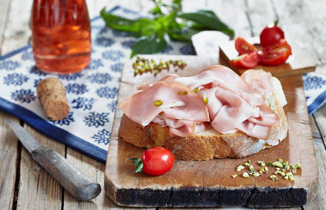 Tour gastronómico por el Mercado del Cuadrilátero - Foto 1