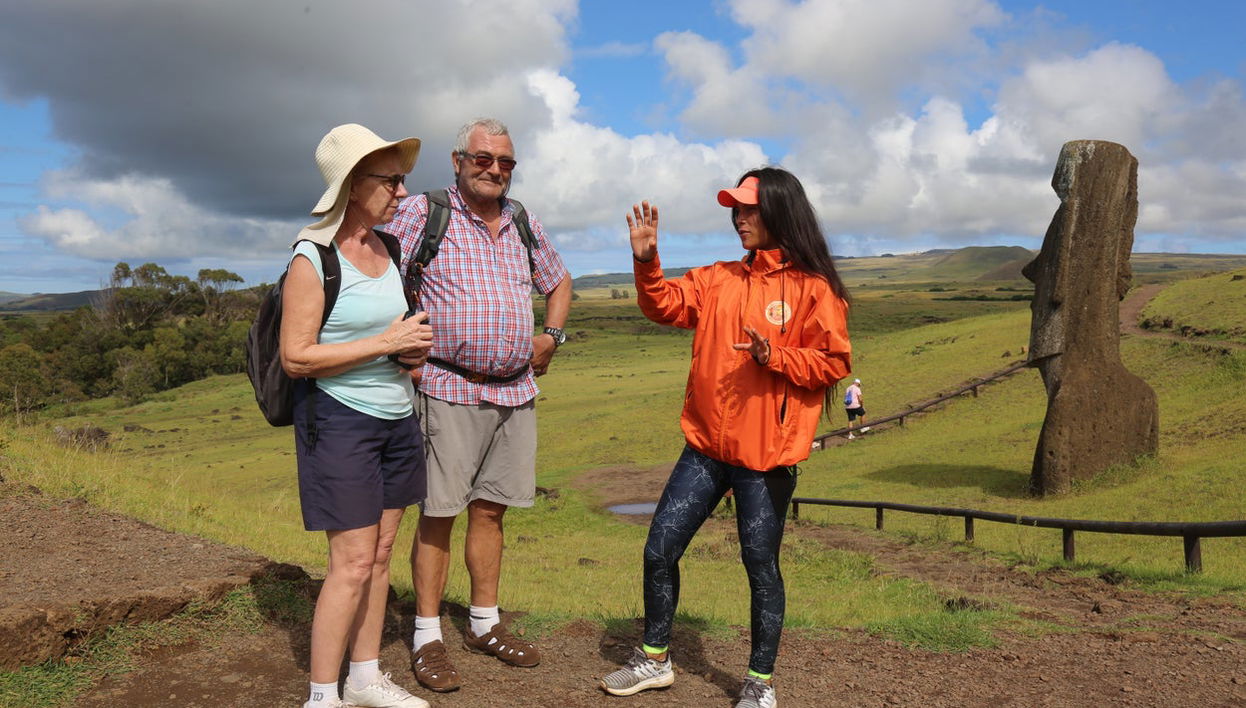 Easter Island and Anakena Beach Trip - Foto 1
