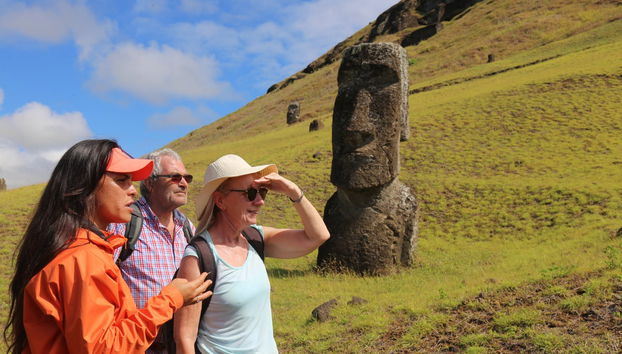Easter Island and Anakena Beach Trip - Foto 3