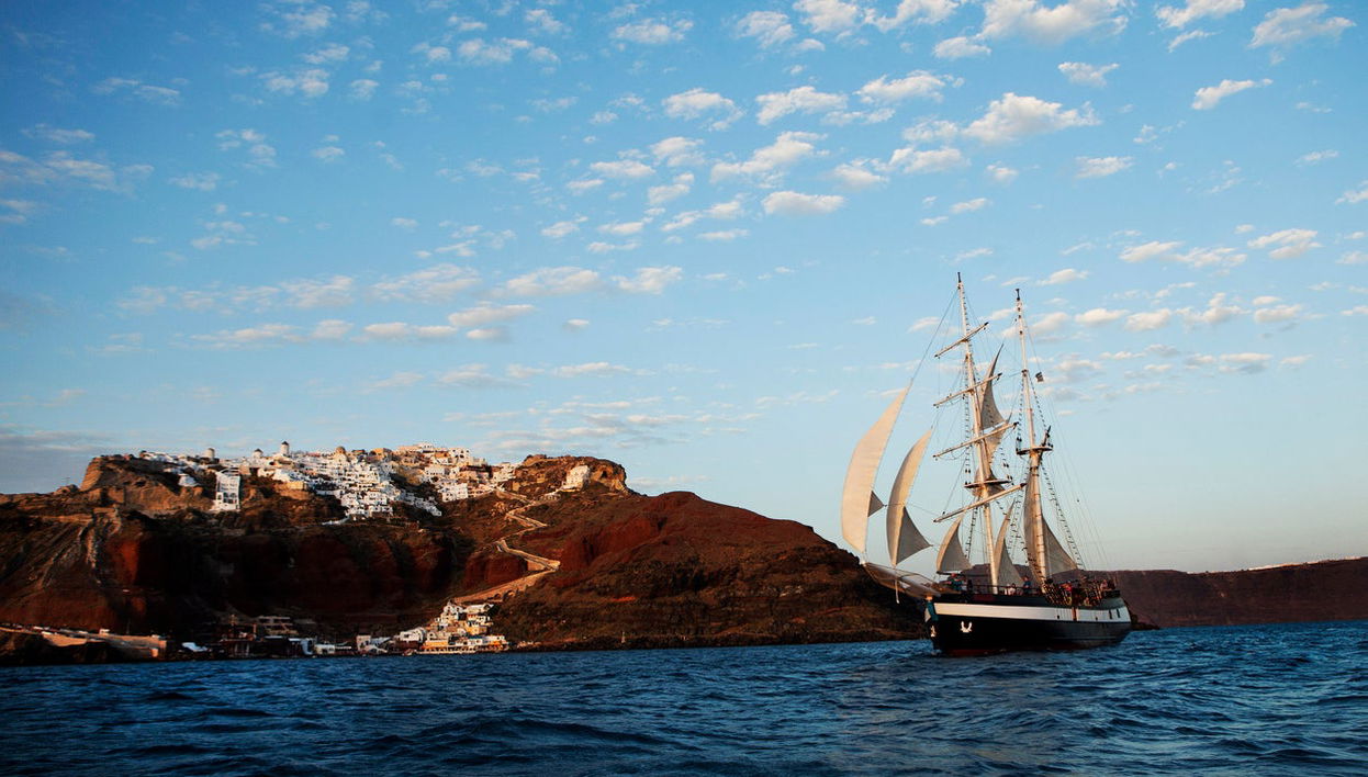 Santorini Sunset Cruise + Dinner - Foto 1