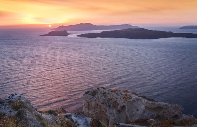 Excursion en goélette au coucher du soleil à Santorin avec dîner - Photo 6