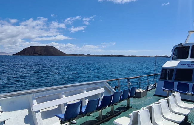 Lobos Island Ferry from South Fuerteventura - Foto 2