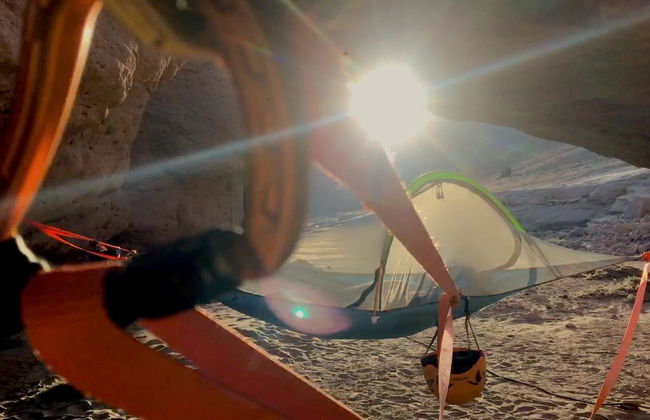 Camping in Hanging Tents - Photo 3