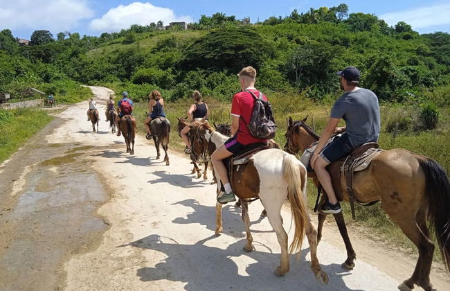 Excursión a caballo por el Parque Natural El Cubano - Foto 8