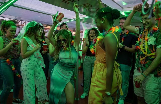 Fiesta en barco por el río Duero - Foto 3