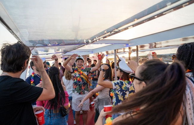 Fiesta en barco por el río Duero - Foto 7