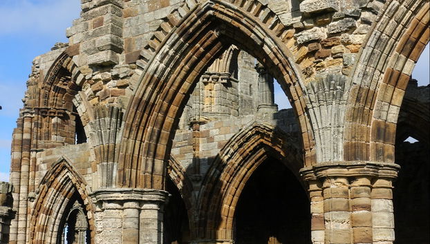 Entrada a la abadía de Whitby - Foto 3