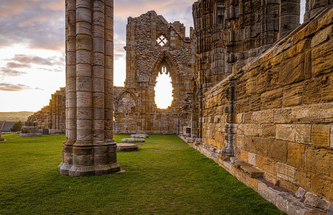 Ticket to Whitby Abbey - Foto 1
