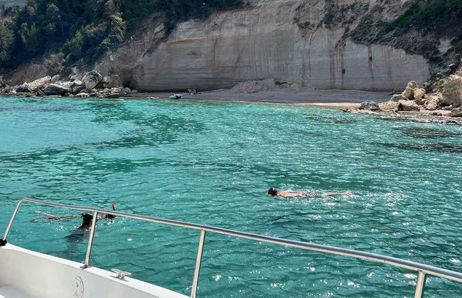 Bonifacio & Lavezzi Islands Boat Ride - Photo 3