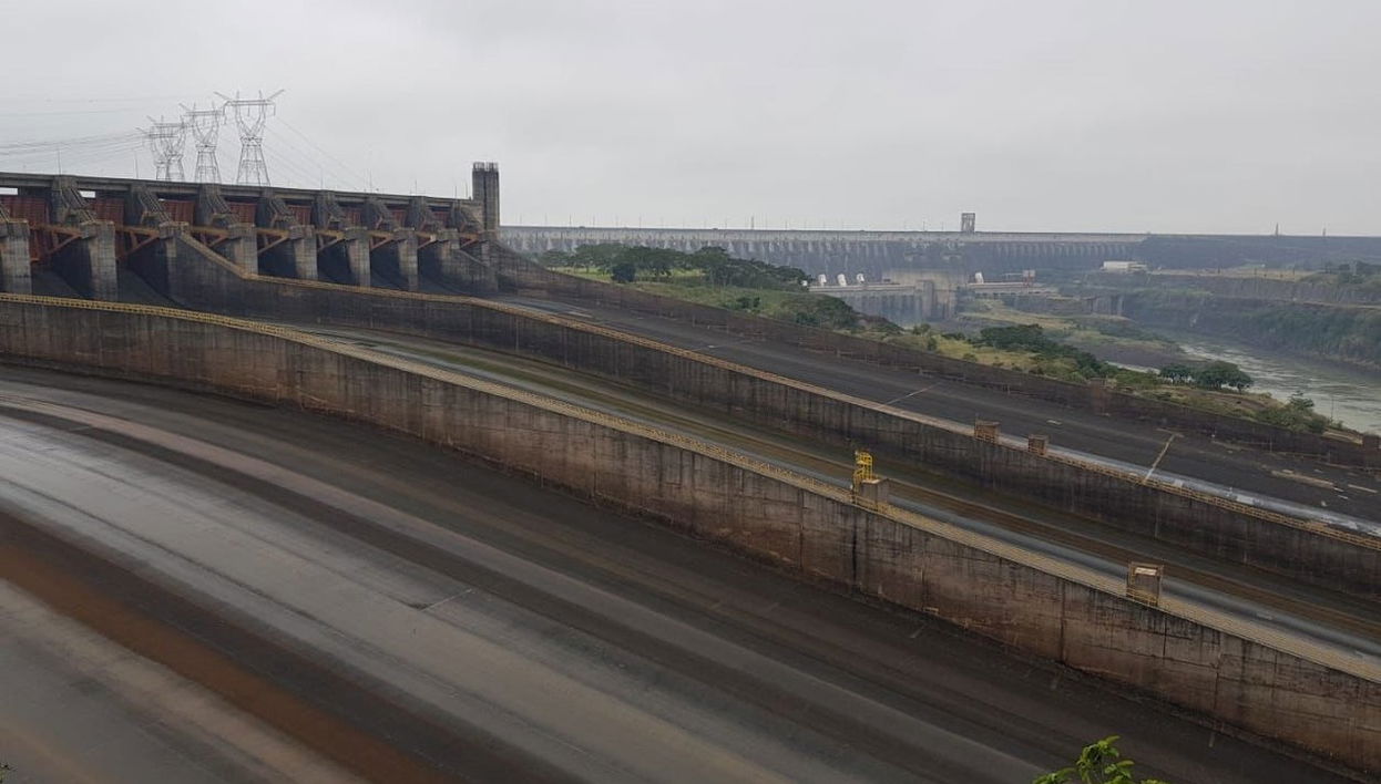 Escursione alla diga di Itaipú e alle cascate Saltos del Monday - Foto 1