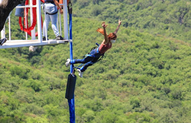 Salto de puenting en Cola de Caballo - Foto 6