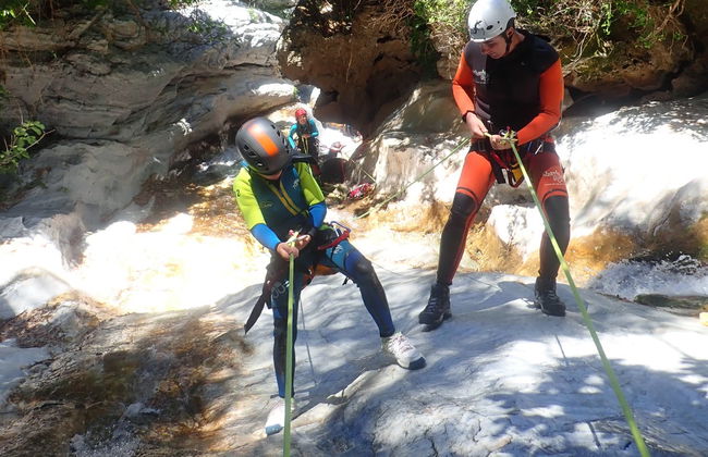 Barranquismo en la Sierra de las Nieves - Foto 2