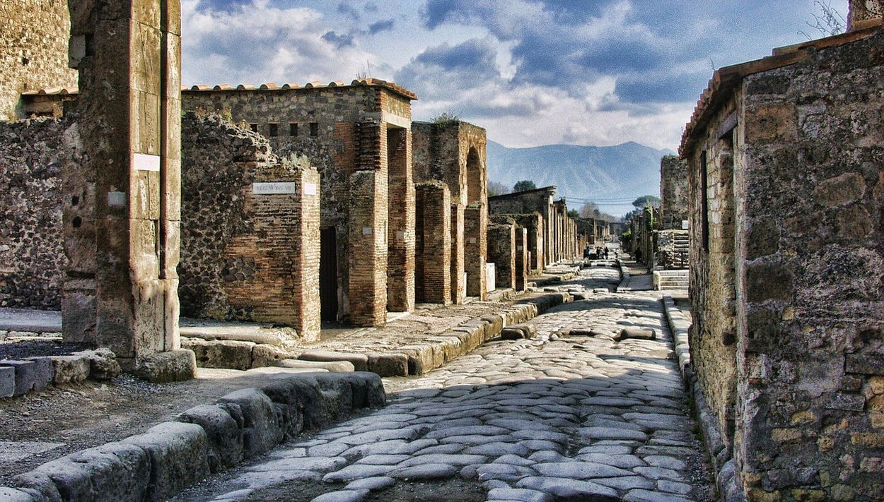 Pompeii & Mount Vesuvius Excursion - Foto 1