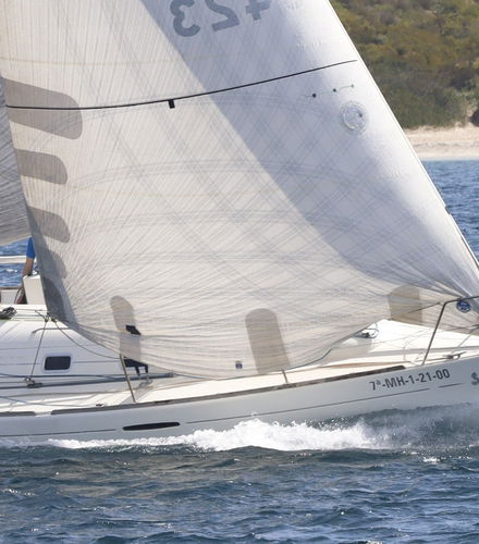 Foto de Alquiler de barco con patrón en Fornells
