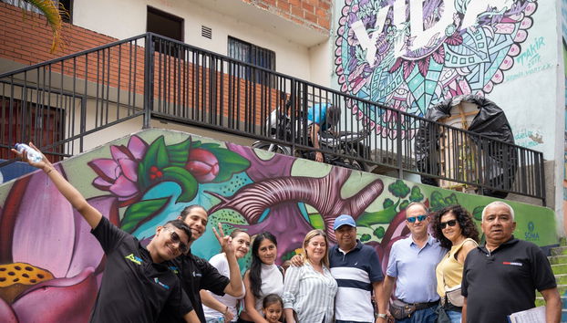 Free Chiva Tour of Medellin - Foto 5