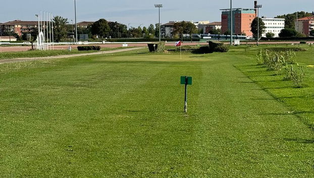 Lebensgroßer 18-Loch-Minigolf - Foto 3