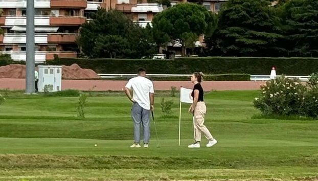 Lebensgroßer 9-Loch-Minigolfplatz in Toulouse - Foto 2