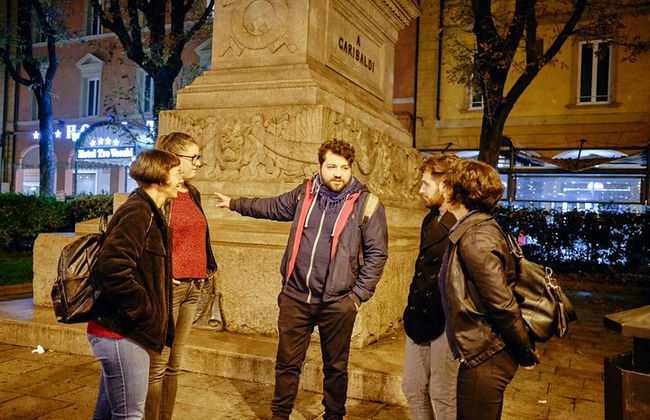 Bevande e stuzzichini nel tour privato di Bologna - Foto 9