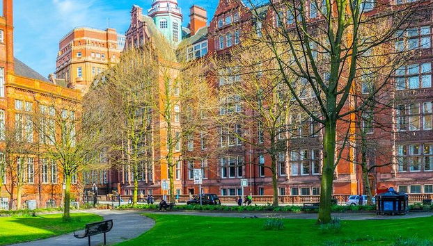 Manchester Audio Guide: England's First Industrial City - Photo 2