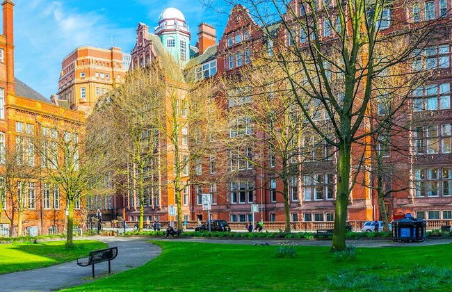 Manchester Audio Guide: England's First Industrial City - Photo 2