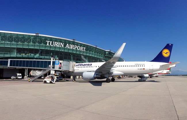 Servizio di trasferimento con mezzi privati alla partenza dall'aeroporto di Torino - Foto 3