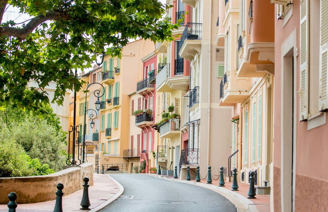 Monaco + Èze Day Trip - Photo 2