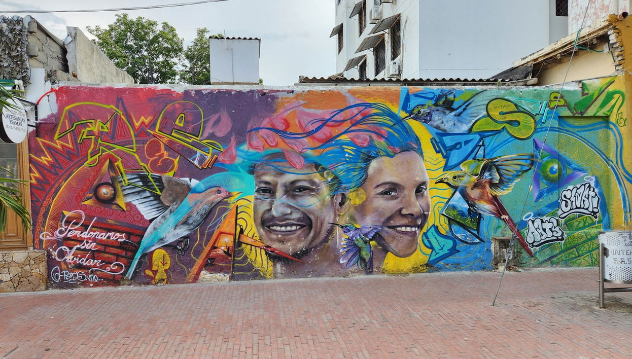 Tour del grafiti por Santa Marta + Taller de cócteles - Foto 1