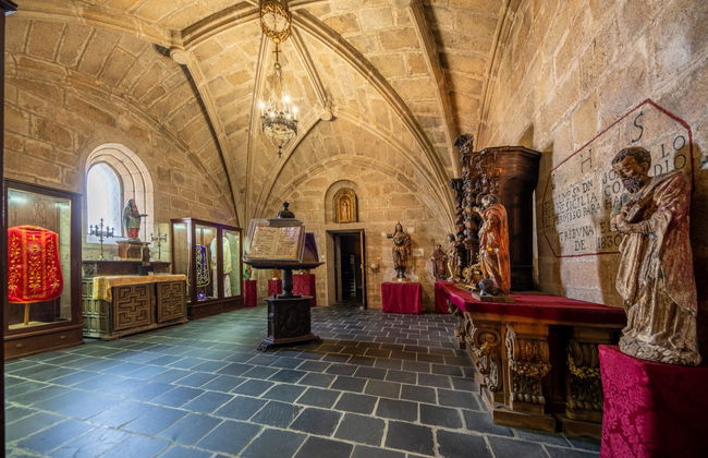 Entrada a la Concatedral de Cáceres - Foto 3