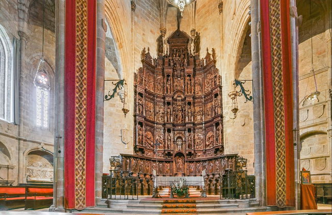 Entrada a la Concatedral de Cáceres - Foto 2