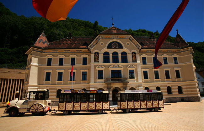 Sightseeing Train Tour of Vaduz - Foto 3