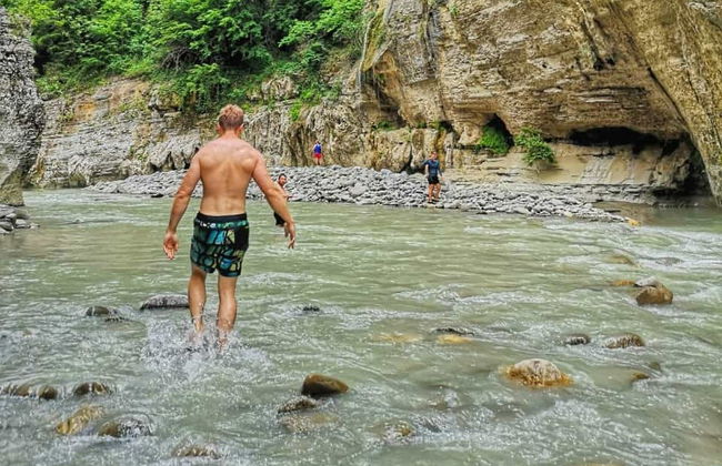 Osum Canyon + Bogove Waterfall Tour - Foto 2