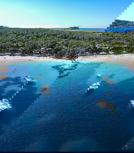 Foto de Tour en lancha rápida por las playas y calas de Ibiza