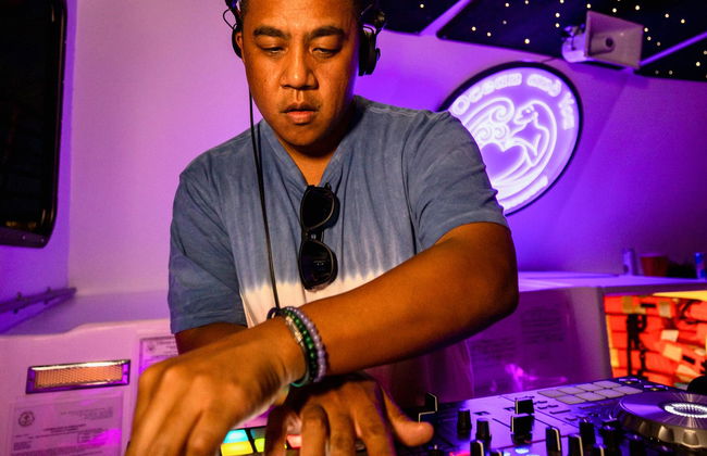 Honolulu Boat Party - Photo 4