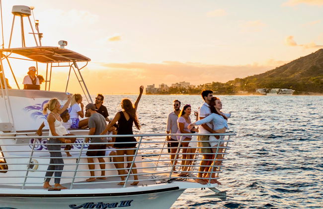 Honolulu Boat Party - Photo 8