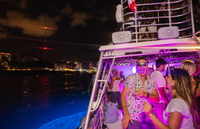 Honolulu Boat Party - Photo 6