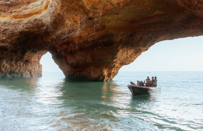 Tour privato in barca alla grotta di Benagil - Foto 4