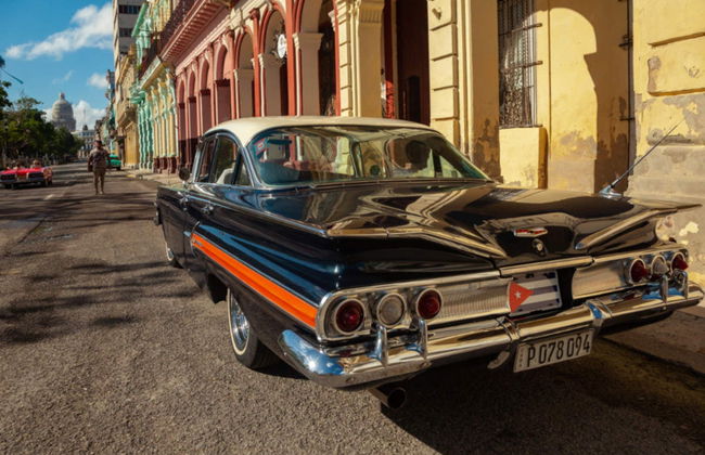 Paseo privado en coche clásico por La Habana - Foto 2