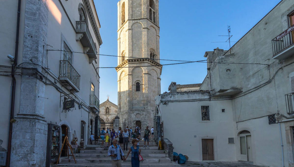 Tour privado por Monte Sant'Angelo - Foto 1