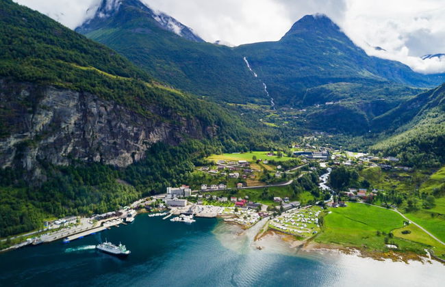 Geiranger Sightseeing Bus - Foto 1