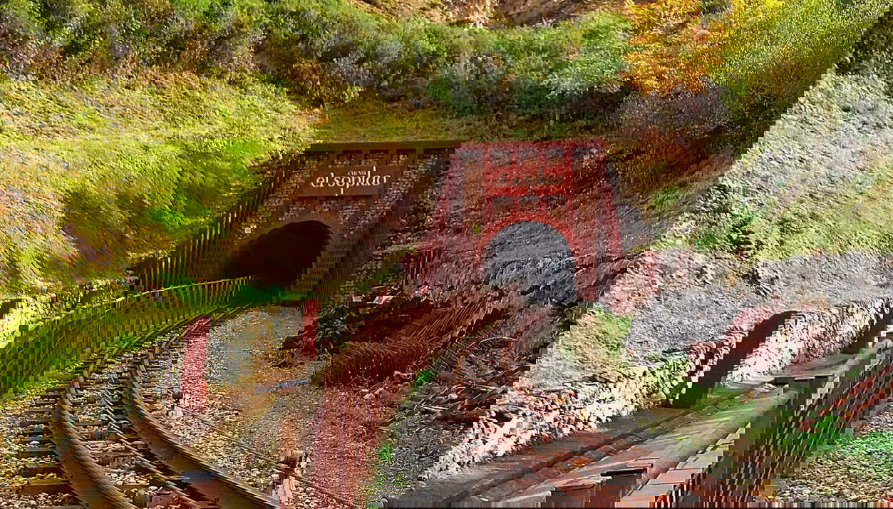 Excursión a la Cueva El Soplao desde Torrelavega - Foto 1