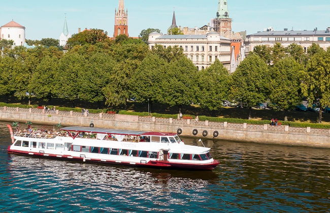Paseo en barco por el río Daugava al atardecer - Foto 6