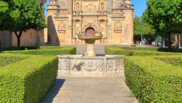 Úbeda Walking Tour + Tickets - Photo 4