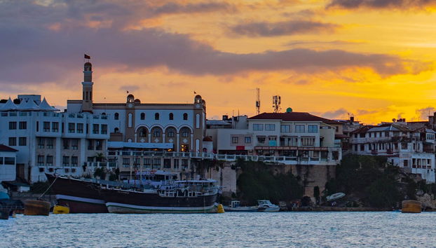 Paseo en barco con comida o cena - Foto 3