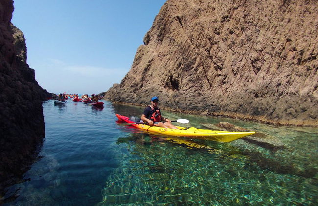 Kayak y snorkel en el Cabo de Gata - Foto 3