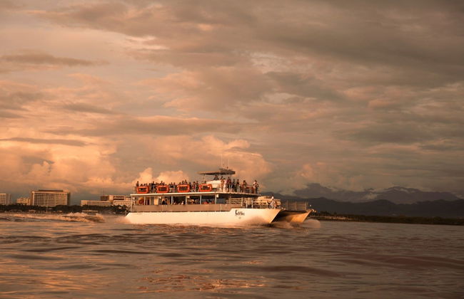 Dîner-croisière avec spectacle - Photo 2