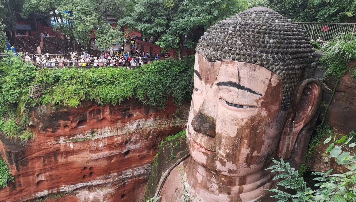 Excursión privada al Gran Buda de Leshan - Foto 1