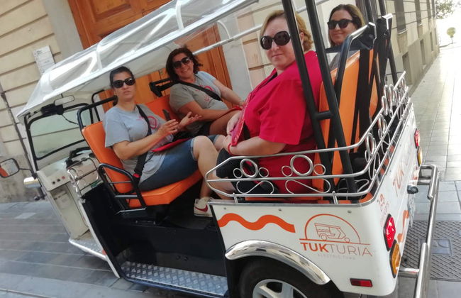 Tour privado en tuk tuk por Valencia - Foto 2